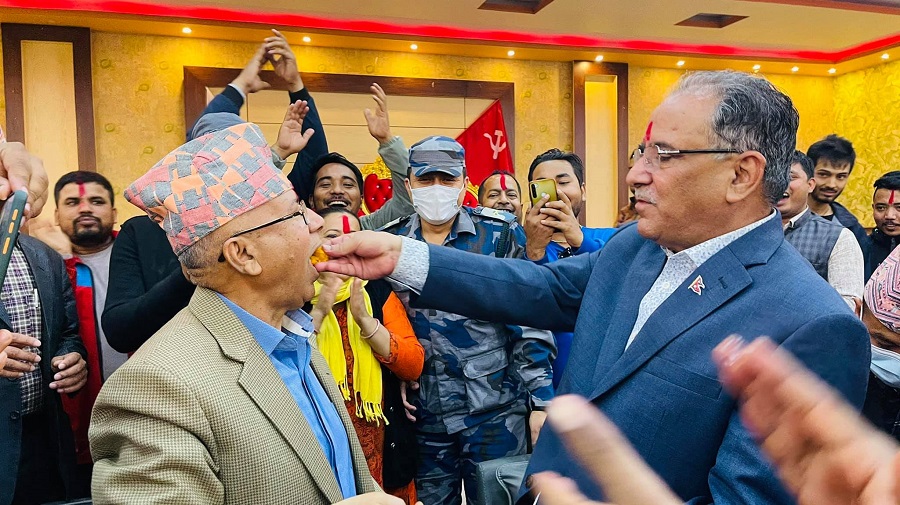 माओवादी केन्द्रसँग पार्टी एकता गर्न माधव नेपाल तयार 